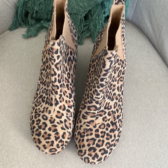 TOMS wedge bootie-size 10 - Picture 4 of 6